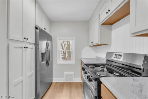 242 Orchard Avenue Cuyahoga Falls OH 44221