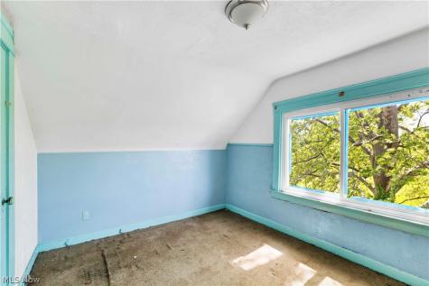 851 Paxton Road Cleveland OH 44108