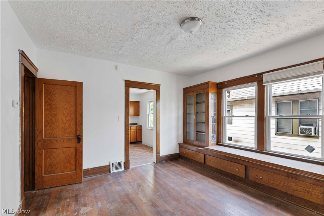 851 Paxton Road Cleveland OH 44108