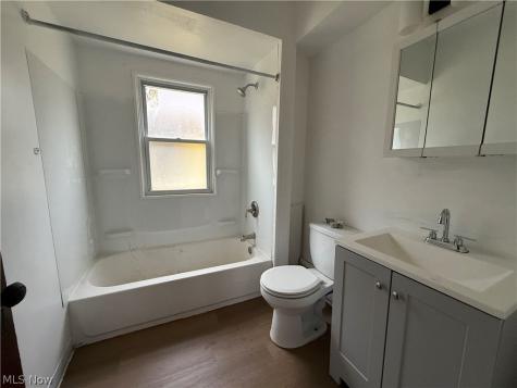 851 Paxton Road Cleveland OH 44108