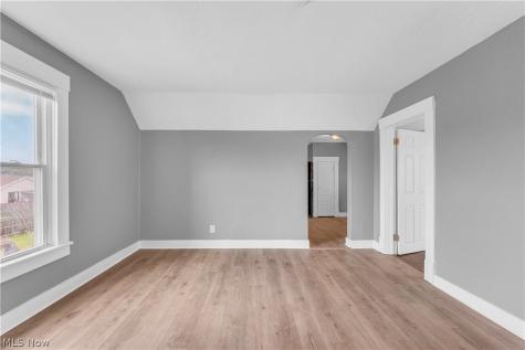 1222 W 14th Street Lorain OH 44052