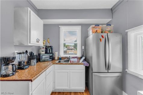 1222 W 14th Street Lorain OH 44052