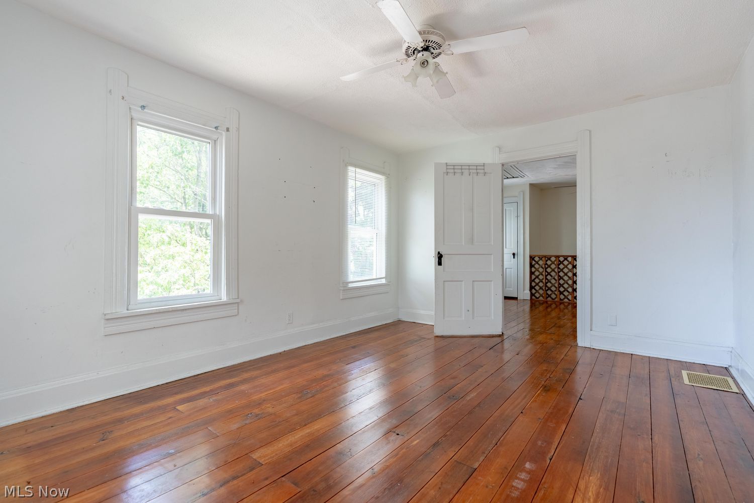 300 Market Street NE Navarre OH 44662