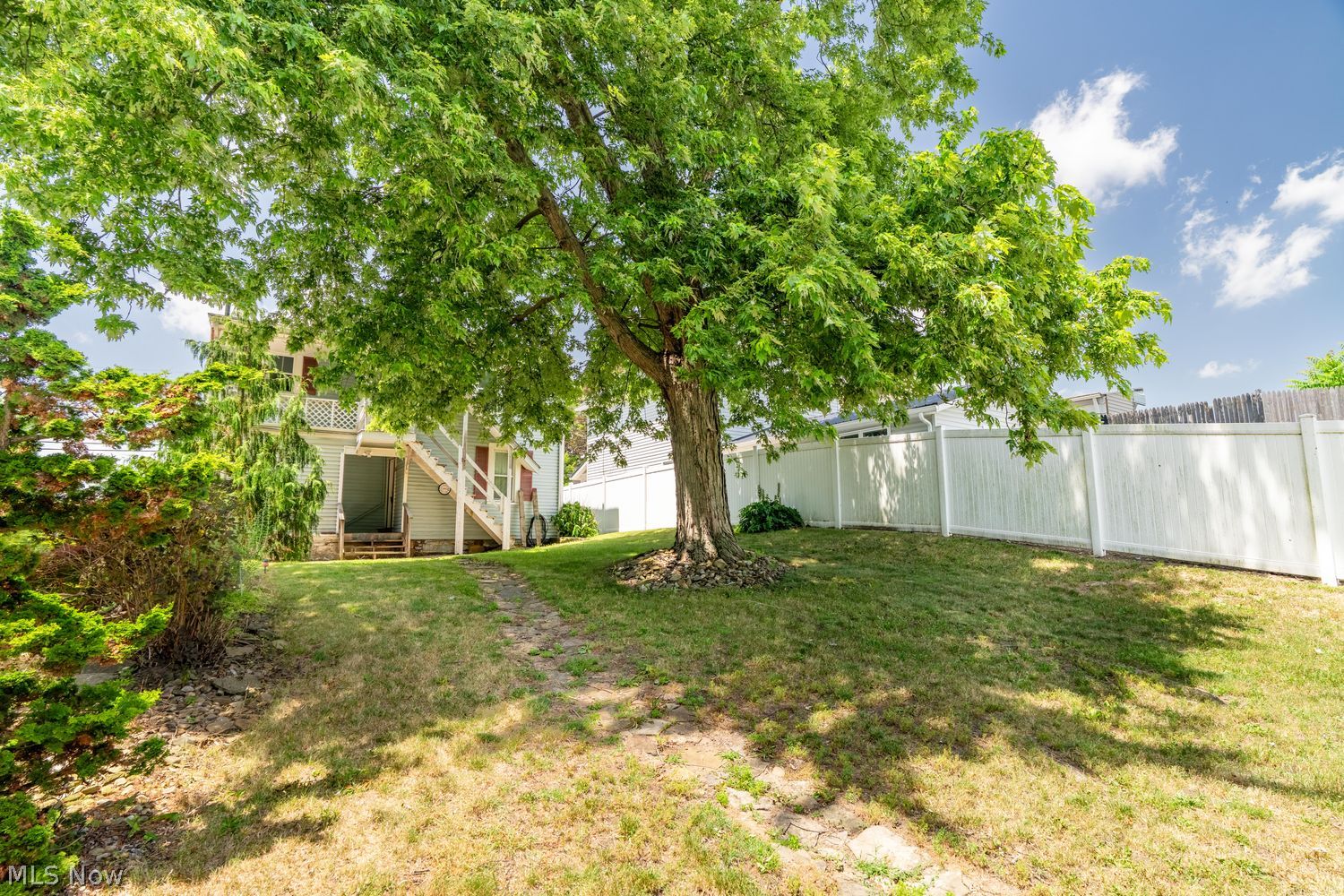 300 Market Street NE Navarre OH 44662