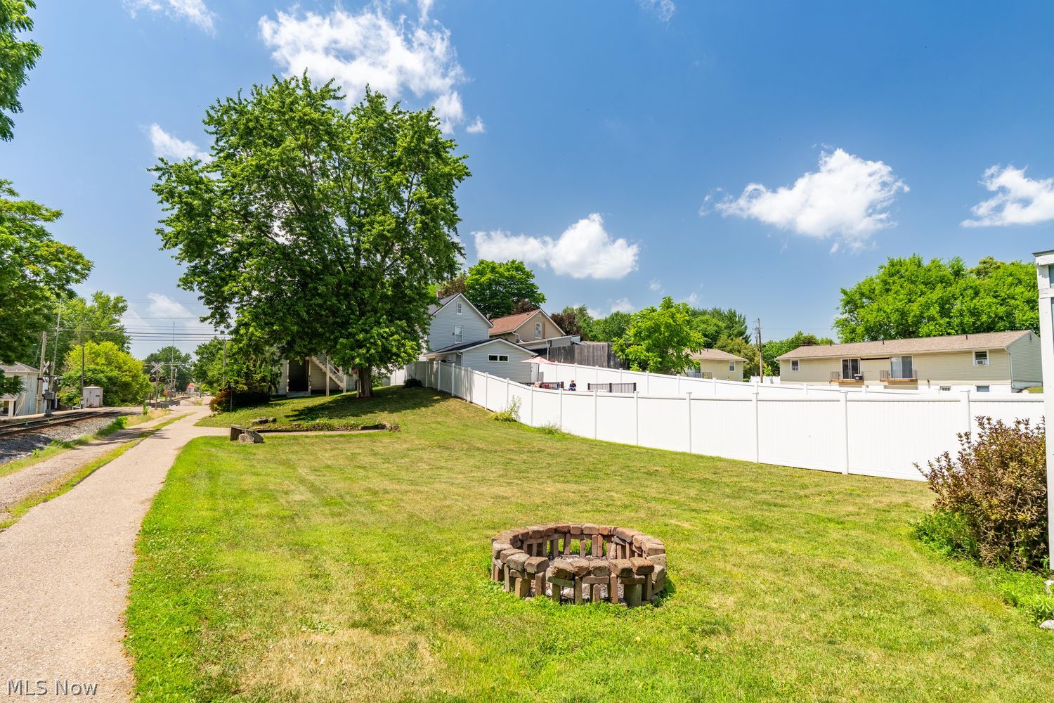 300 Market Street NE Navarre OH 44662
