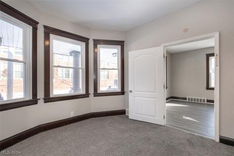 6914 Polonia Avenue Cleveland OH 44105
