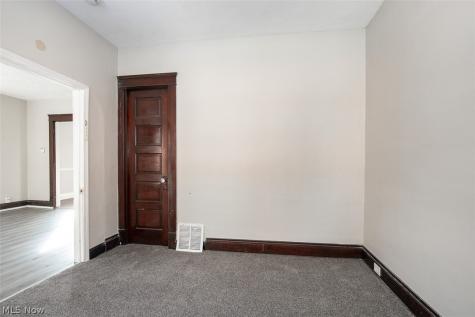6914 Polonia Avenue Cleveland OH 44105