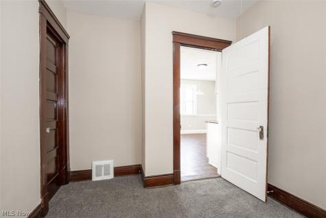 6914 Polonia Avenue Cleveland OH 44105