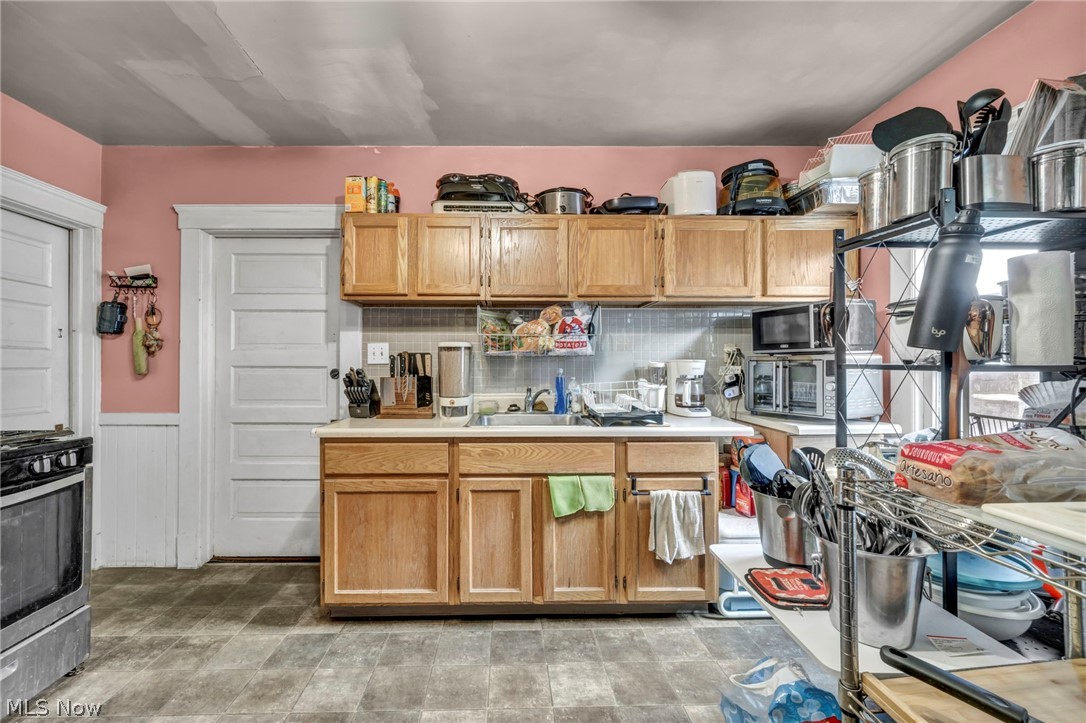 3508 Woodbridge Avenue Cleveland OH 44109