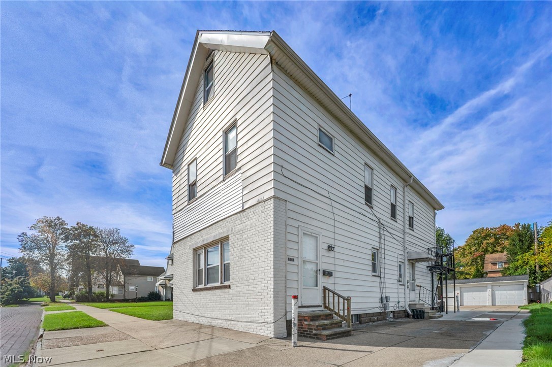 4444 W 51st Street Cleveland OH 44144