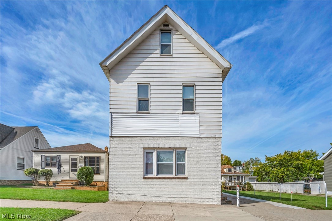 4444 W 51st Street Cleveland OH 44144