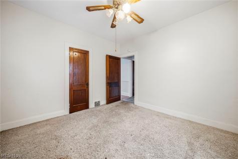 4697 E 85th Street Garfield Heights OH 44125