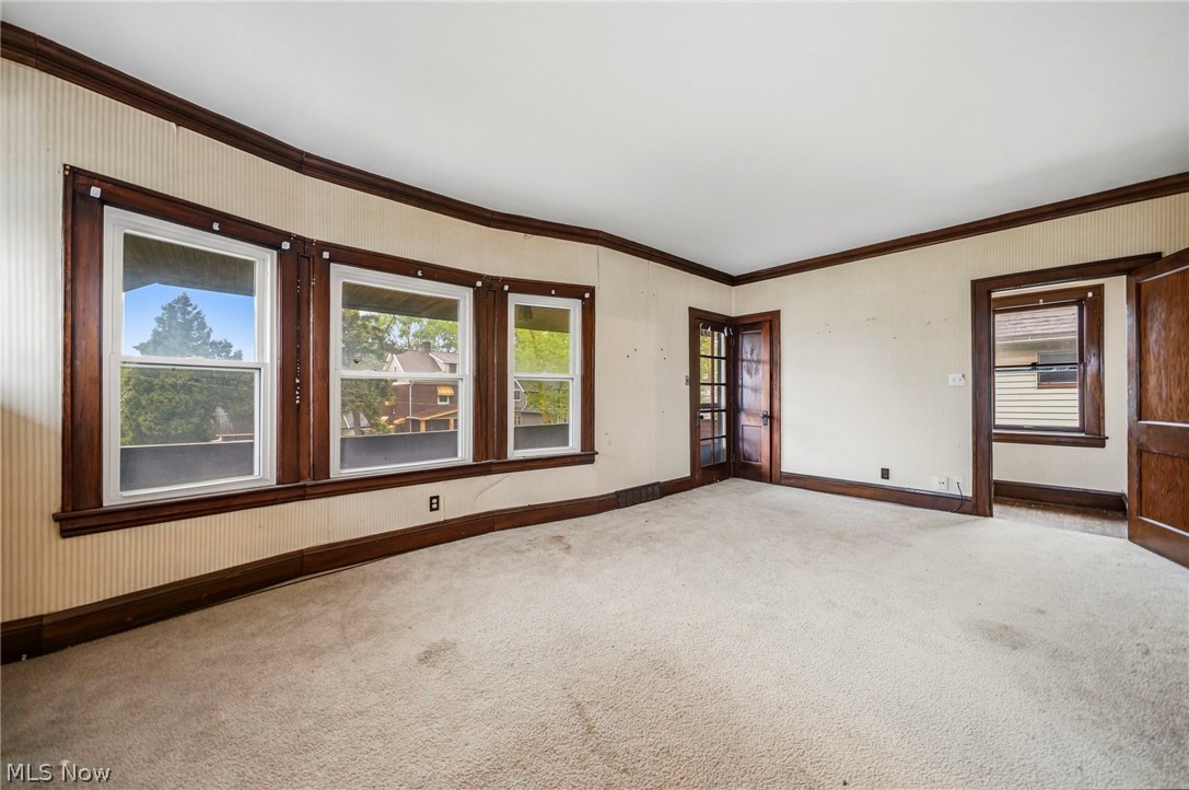 4697 E 85th Street Garfield Heights OH 44125
