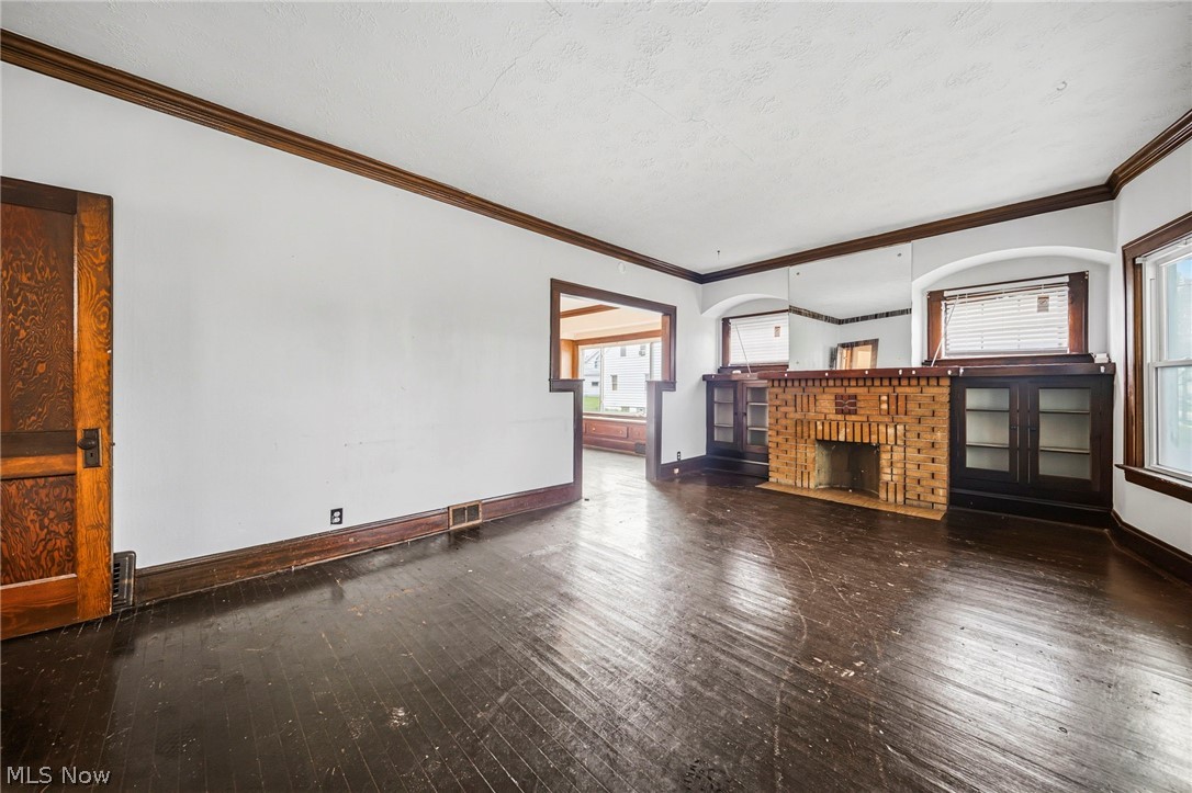 4697 E 85th Street Garfield Heights OH 44125