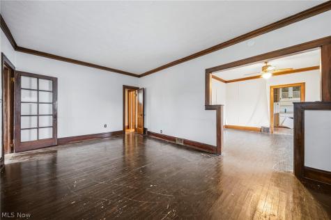 4697 E 85th Street Garfield Heights OH 44125