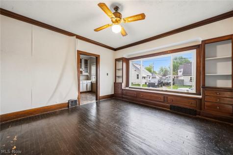 4697 E 85th Street Garfield Heights OH 44125