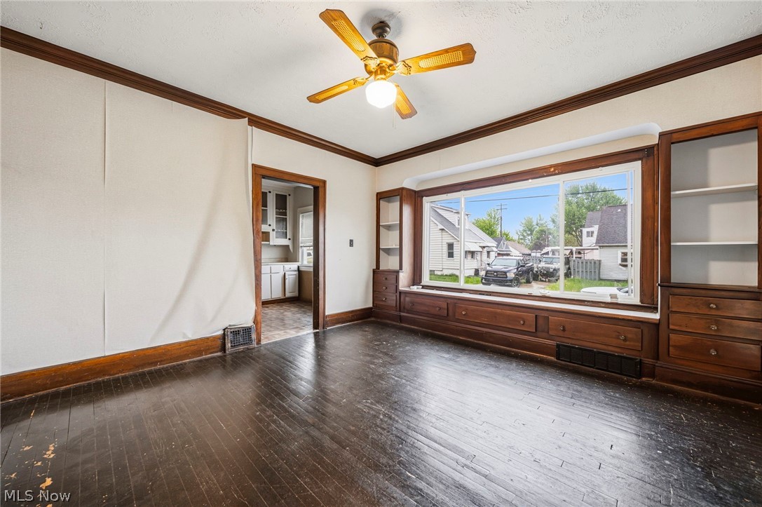 4697 E 85th Street Garfield Heights OH 44125
