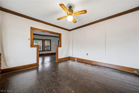 4697 E 85th Street Garfield Heights OH 44125