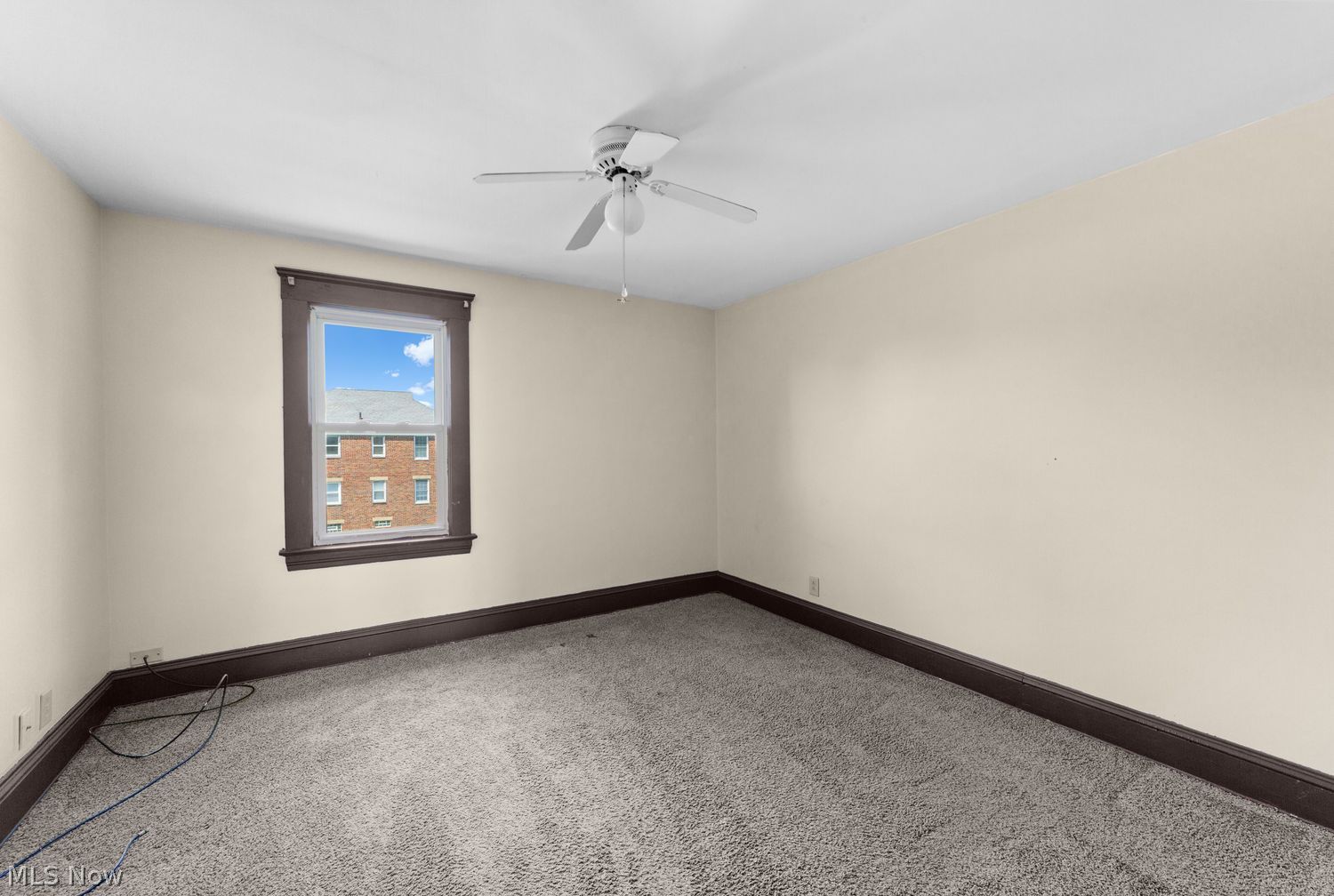 5977 Ridge Road Parma OH 44129