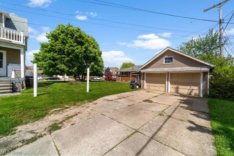 5977 Ridge Road Parma OH 44129