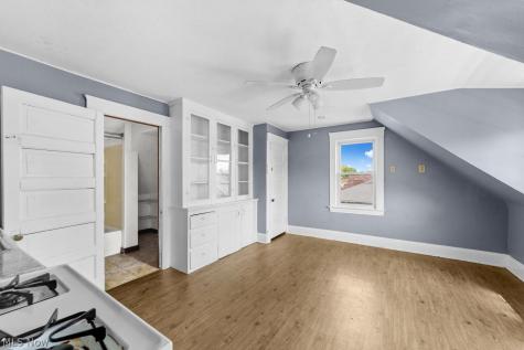 5977 Ridge Road Parma OH 44129