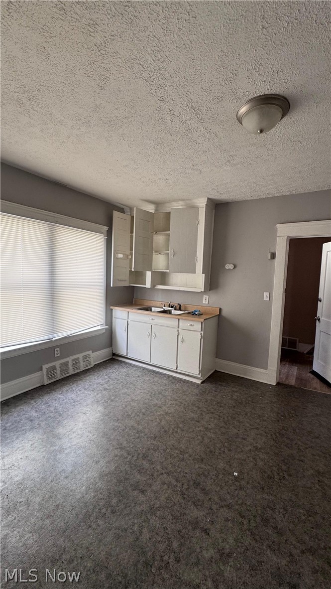 877 Rudyard Road Cleveland OH 44110
