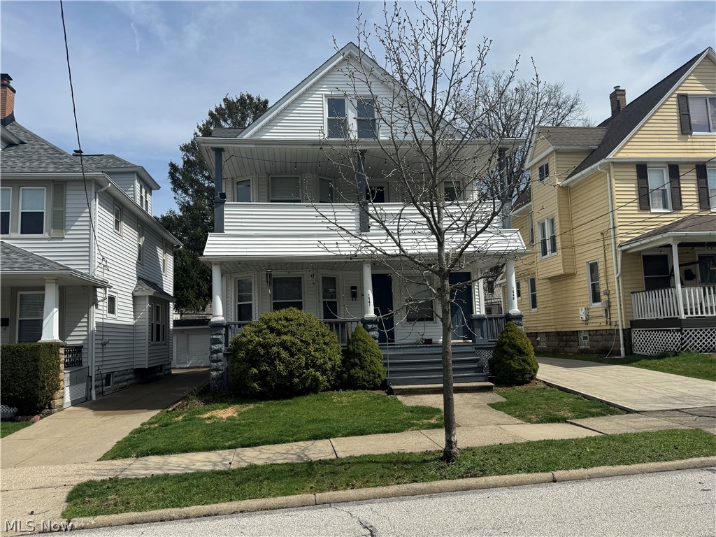 1447 Rosewood Avenue Lakewood OH 44107