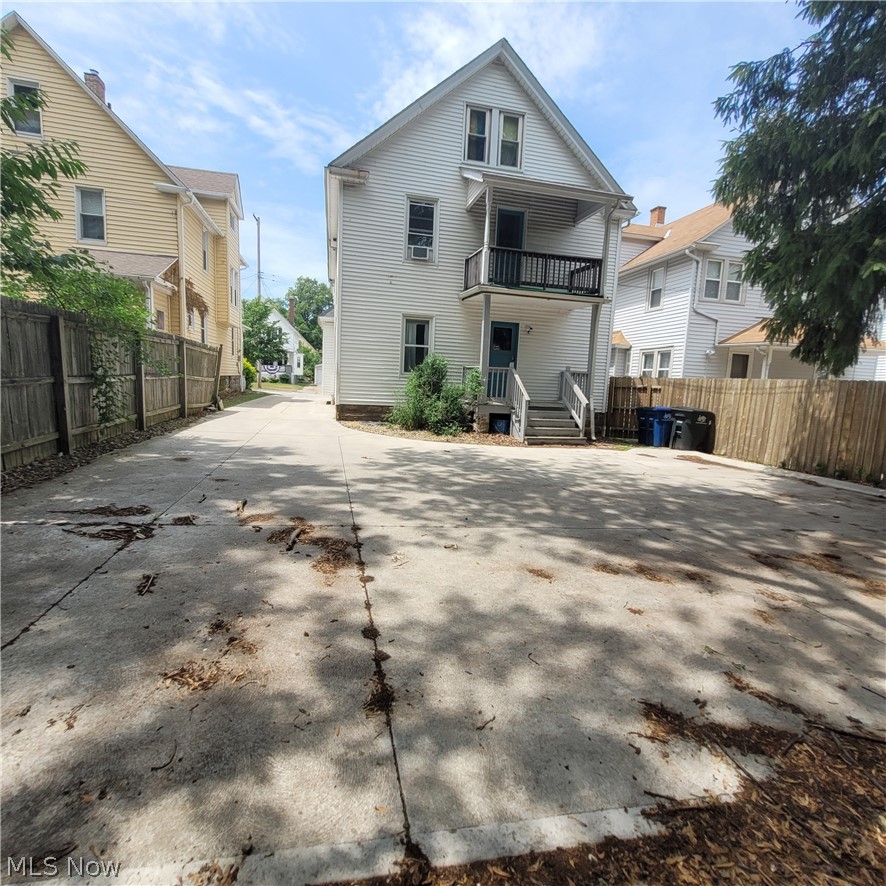 1447 Rosewood Avenue Lakewood OH 44107