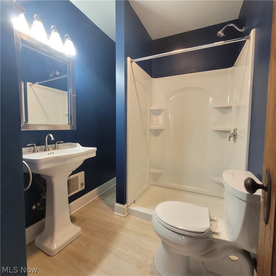 1447 Rosewood Avenue Lakewood OH 44107