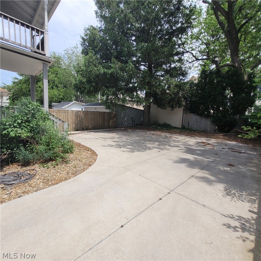 1447 Rosewood Avenue Lakewood OH 44107