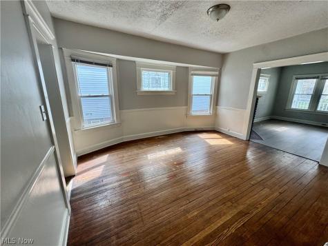 1363 Cranford Avenue Lakewood OH 44107