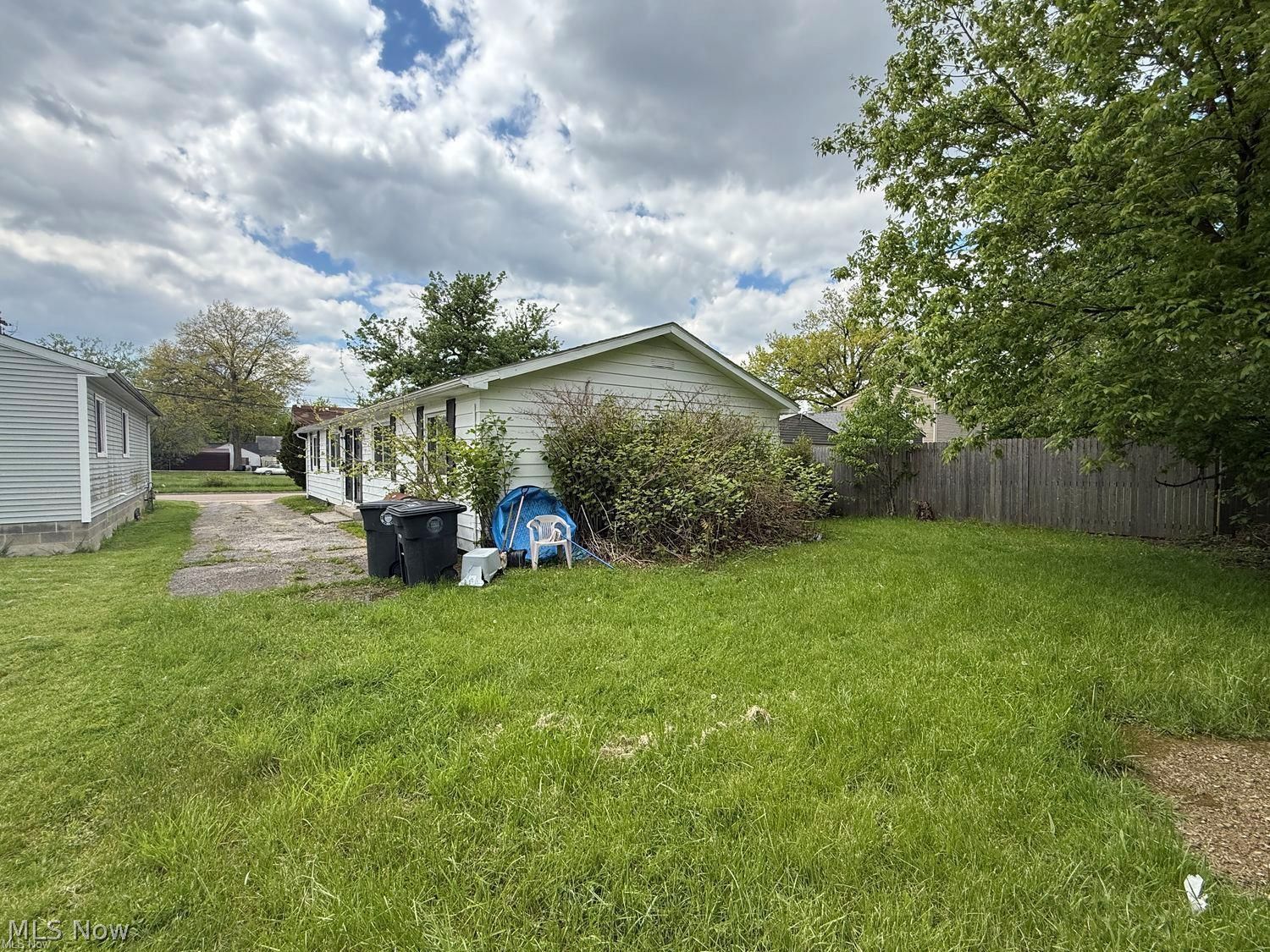 645-647 Van Everett Avenue Akron OH 44306