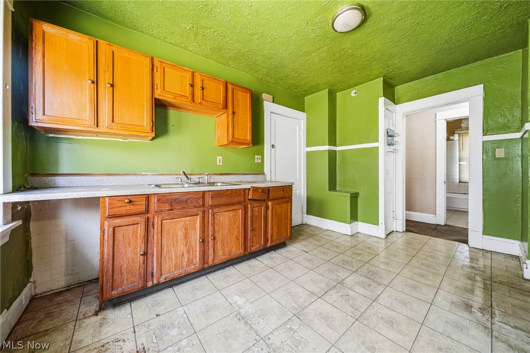 3123 E 94th Street Cleveland OH 44104