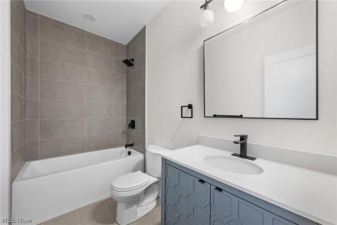1295 Holmden Avenue Cleveland OH 44109