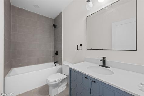 1295 Holmden Avenue Cleveland OH 44109
