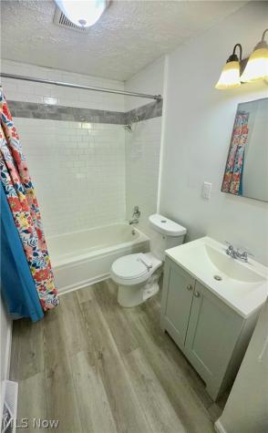 2201 Oakdale Road Cleveland Heights OH 44118