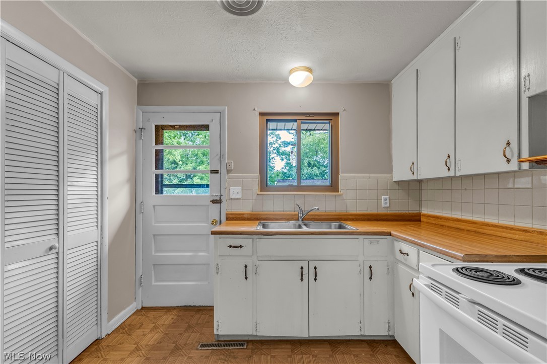 14185 Niagara Drive Strongsville OH 44136