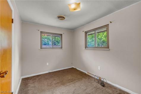 14185 Niagara Drive Strongsville OH 44136