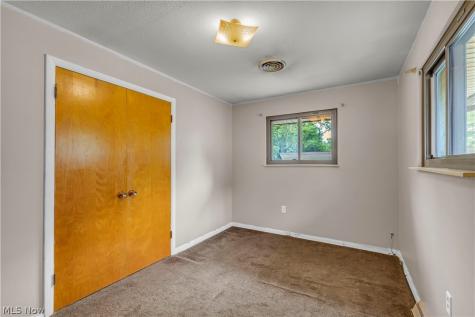 14185 Niagara Drive Strongsville OH 44136