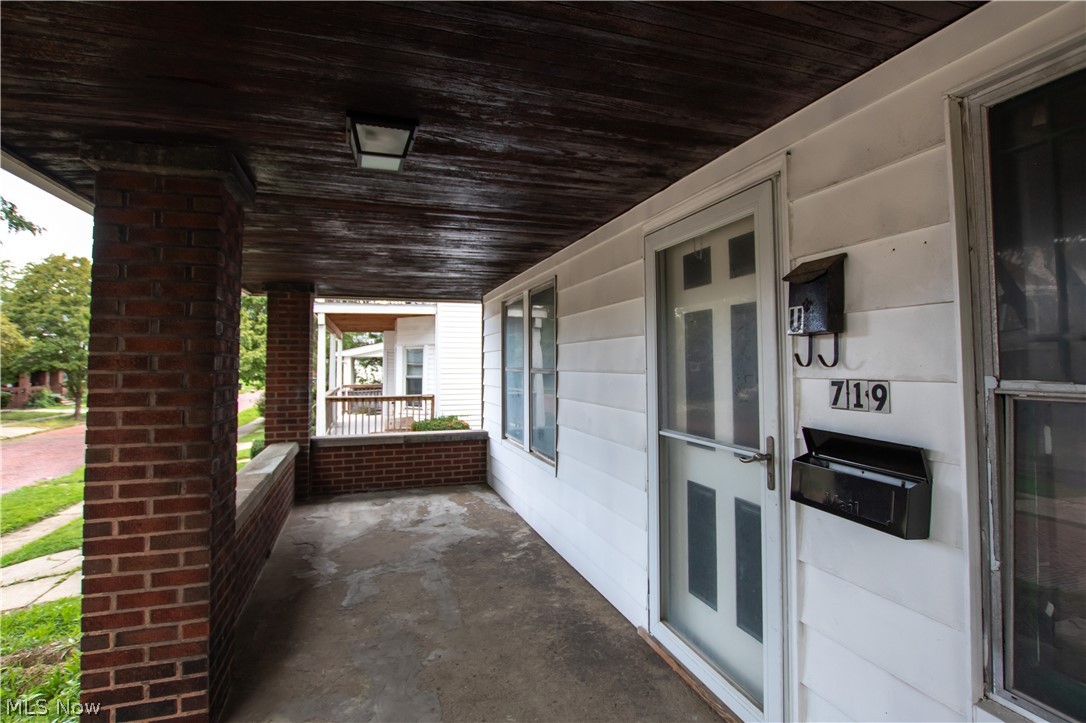 719 E 157th Street Cleveland OH 44110