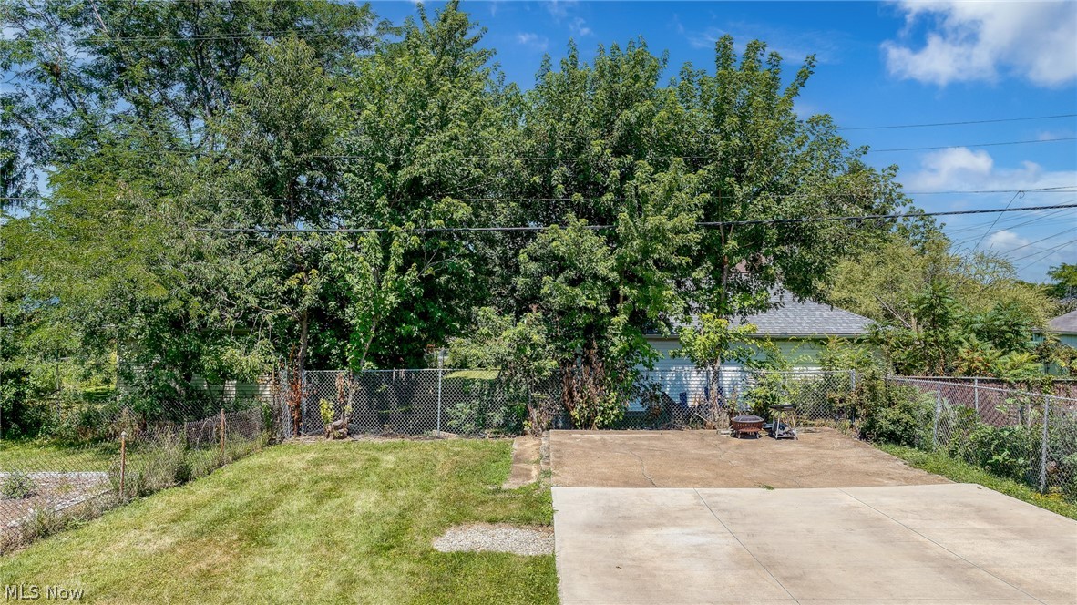 3710-3712 Pershing Avenue Parma OH 44134