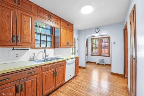 3670 Winchell Road Shaker Heights OH 44122