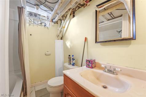 3670 Winchell Road Shaker Heights OH 44122