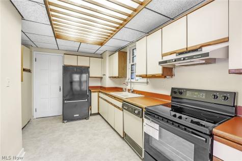 3670 Winchell Road Shaker Heights OH 44122