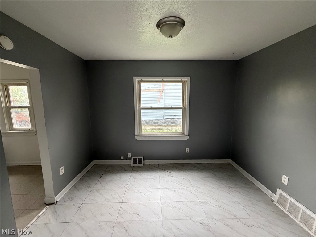 3317 W 50th Street Cleveland OH 44102