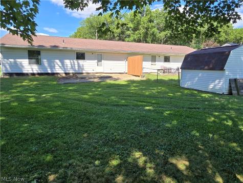 3922-3924 Summit Road Ravenna OH 44266