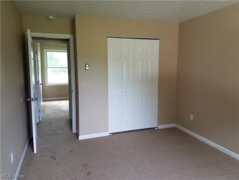 3922-3924 Summit Road Ravenna OH 44266