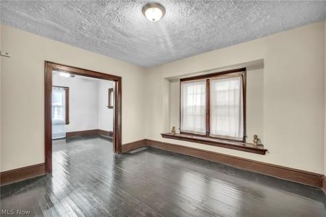 3612 Daisy Avenue Cleveland OH 44109