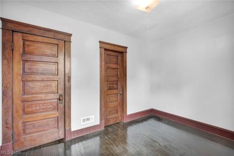 3612 Daisy Avenue Cleveland OH 44109