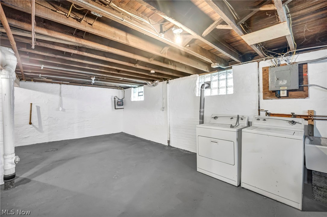 3612 Daisy Avenue Cleveland OH 44109